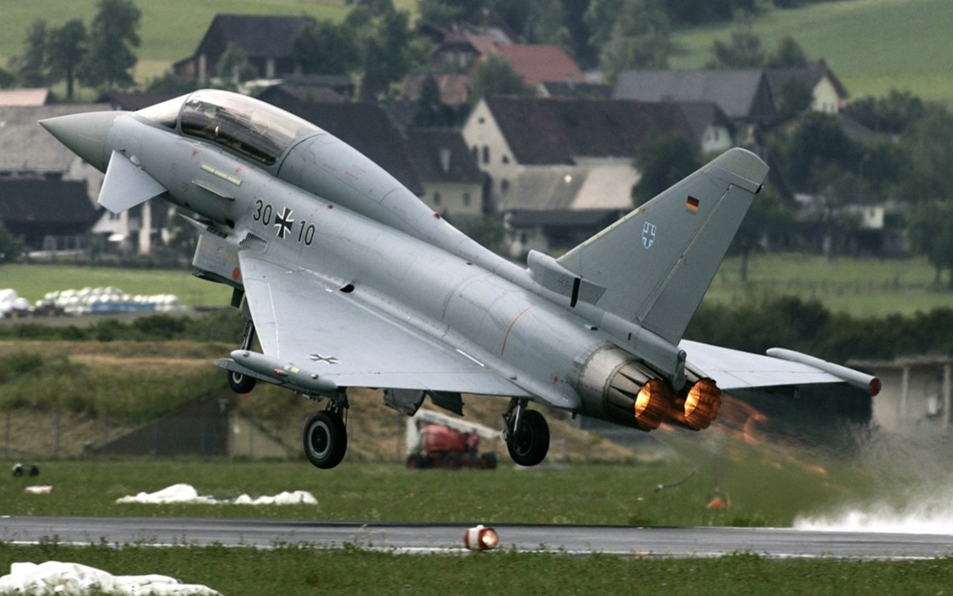 九游网页版入口-球场故事：运动员的动人追梦历程，球赛运动员