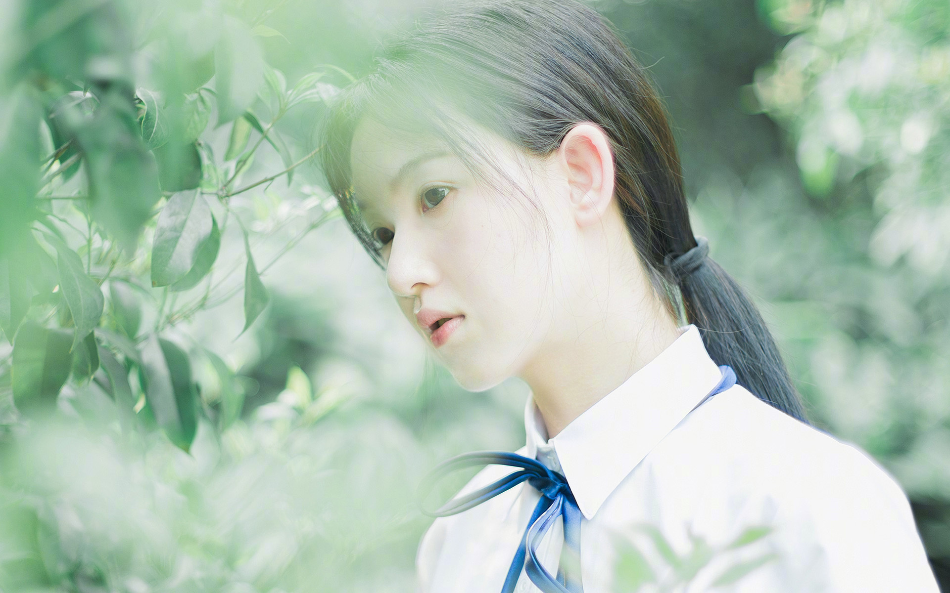 九游电脑版-比赛中球队展现出团结互助的精神，球队团结的话